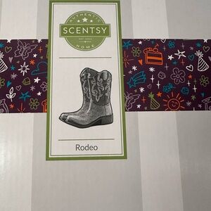 Scentsy Rodeo Warmer - Purple and Gray